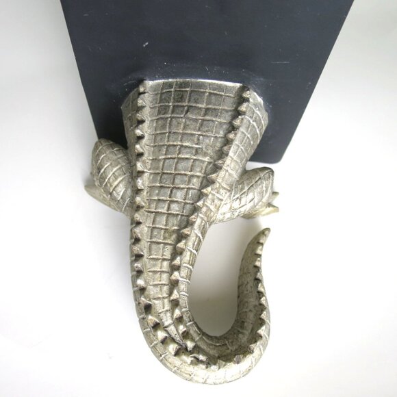 Alligator / Crocodile Bookends - Picture 9 of 9